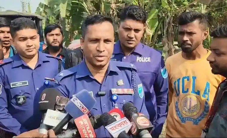 শরীয়তপুরে পুলিশ গণধর্ষণের ঘটনা তদন্তে সংবাদ সম্মেলন করছে. Channel i News - চ্যানেল আই নিউজ