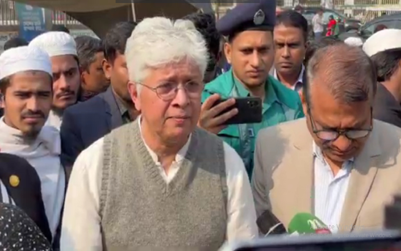 গণভোট নিয়ে যারা প্রশ্ন তুলছে, তারা পলাতক শক্তি: উপদেষ্টা আদিলুর