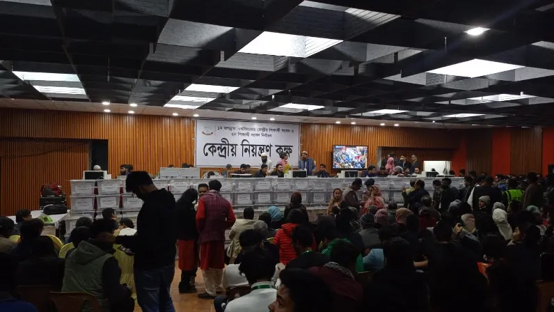 জকসু: ভিপি ও এজিএসে হাড্ডাহাড্ডি লড়াই