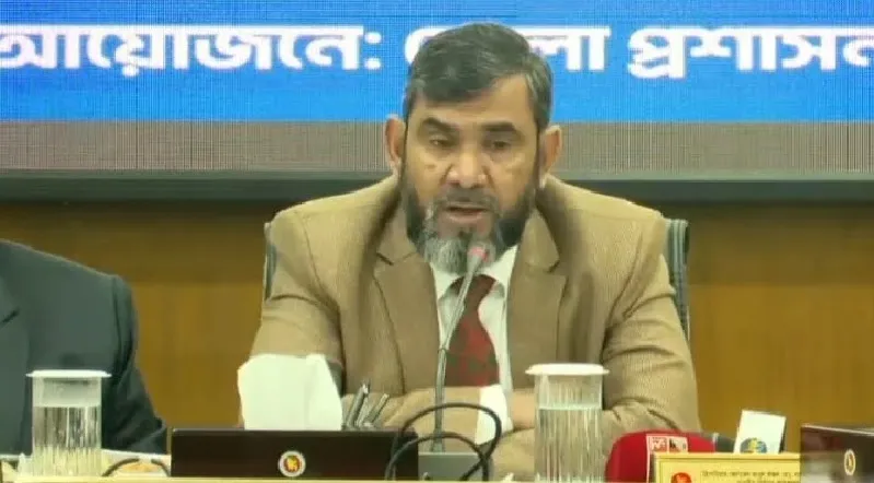 এবারের নির্বাচন কোনো আনুষ্ঠানিকতা নয়, জাতীয় স্বার্থ রক্ষার দায়িত্ব: ইসি সানাউল্লাহ
