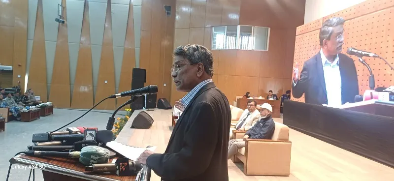 ‘হ্যাঁ’-এর প্রার্থী আপনি, আমি, আমরা সবাই: আলী রীয়াজ
