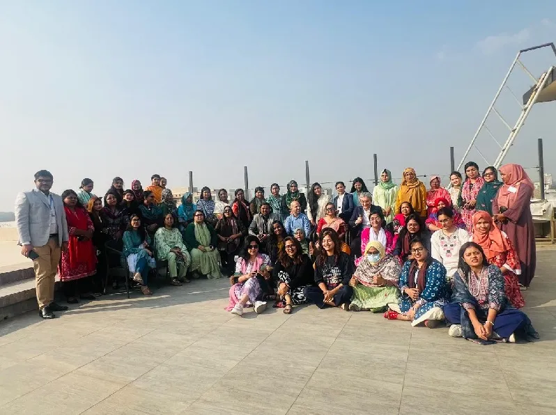 নিরাপদ ও দায়িত্বশীল সাংবাদিকতা বিষয়ে নারী সাংবাদিকদের প্রশিক্ষণ