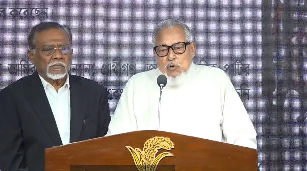 ‘একটি দল দরিদ্র ও কমশিক্ষিত ভোটারদের এনআইডি ও বিকাশ নম্বর নিচ্ছে’