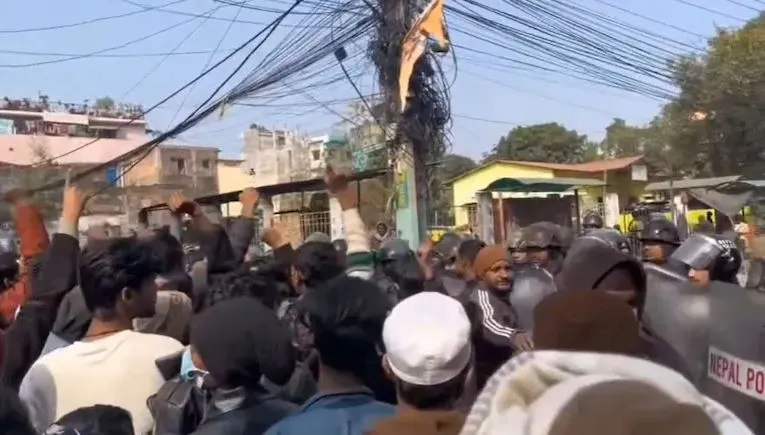 সাম্প্রদায়িক অস্থিরতায় নেপালের সাথে ভারতের সীমান্ত বন্ধ