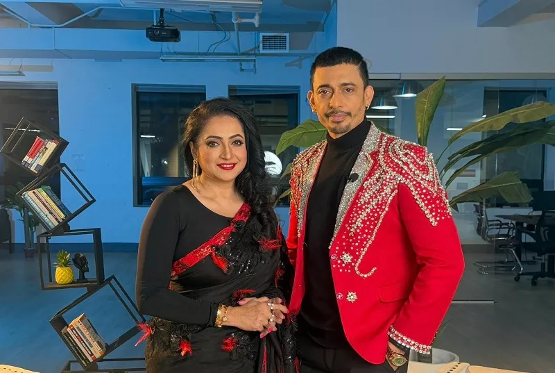তানিয়ার সাথে র্যাম্পে হেঁটে গর্বিত জায়েদ