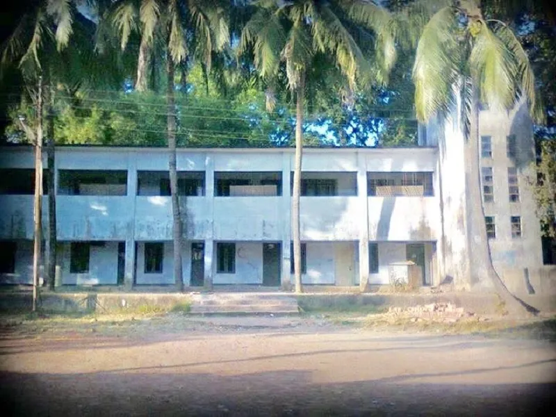 চট্টগ্রাম বিশ্ববিদ্যালয় ল্যাবরেটরি স্কুল এন্ড কলেজের শিক্ষার্থীদের বিক্ষোভ