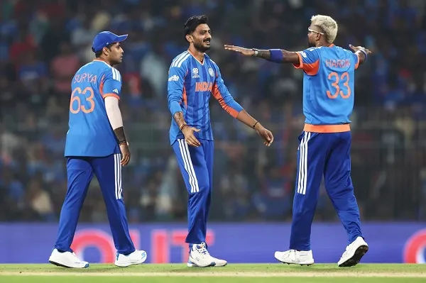 জিম্বাবুয়েকে বিদায় করে সেমির পথে টিকে থাকল ভারত