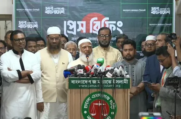 ‘কিছু আসনে ইঁদুর-বিড়াল খেলা চলছে, এগুলো সুস্থ ধারার রাজনীতি না’