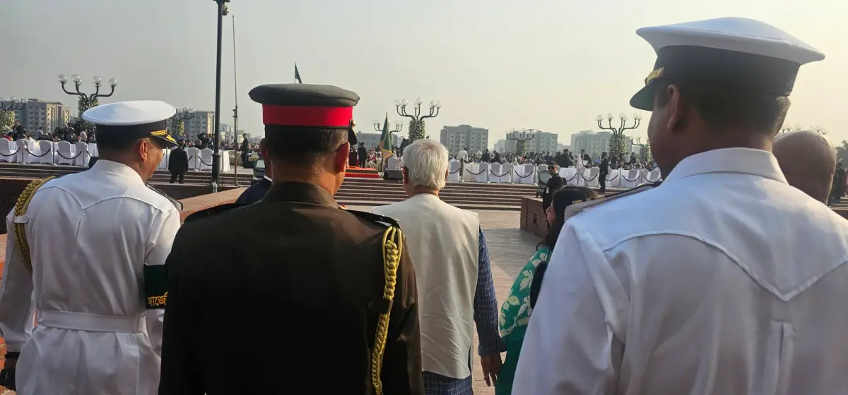 প্রধান উপদেষ্টার শেষ ঘণ্টা!