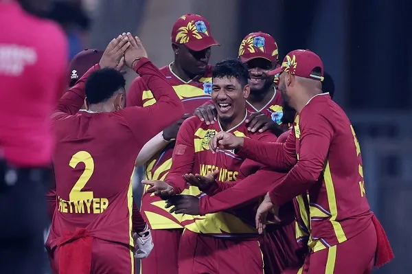 ইংল্যান্ডকে হারিয়ে টানা দুইয়ে দুই ওয়েস্ট ইন্ডিজের