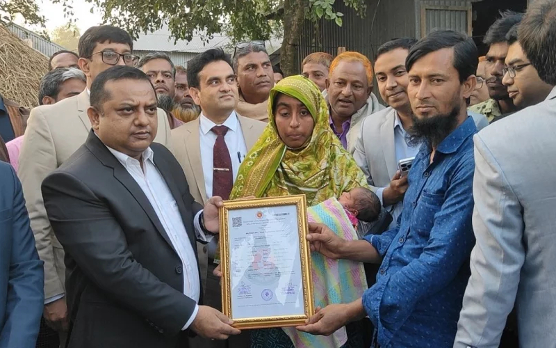 ভোটকেন্দ্রে কন্যা সন্তানের জন্ম, নাম রাখা হলো ‘খালেদা’