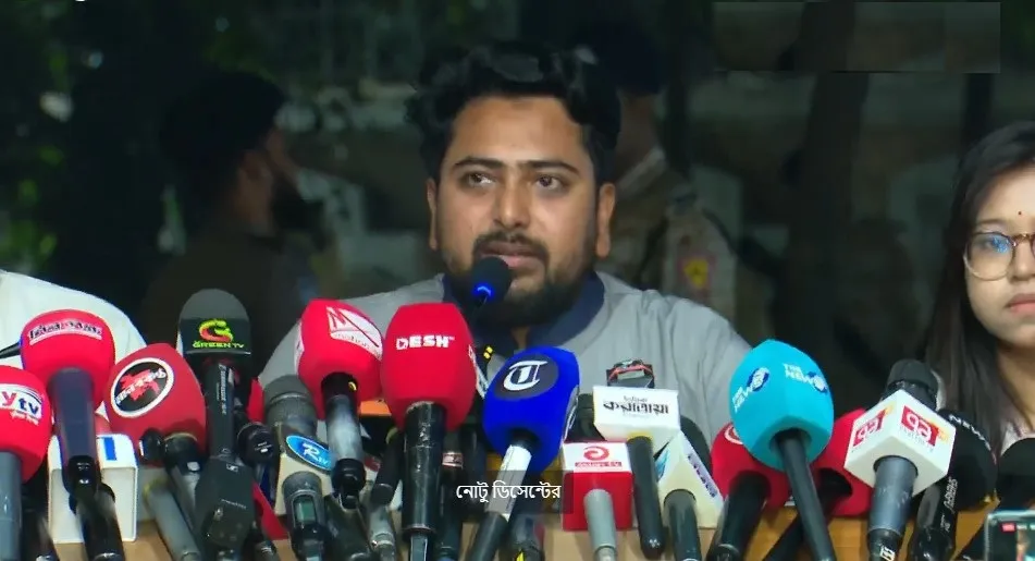 জুলাই সনদে সবার শেষে সই জুলাই অভ্যুত্থানকারীদের