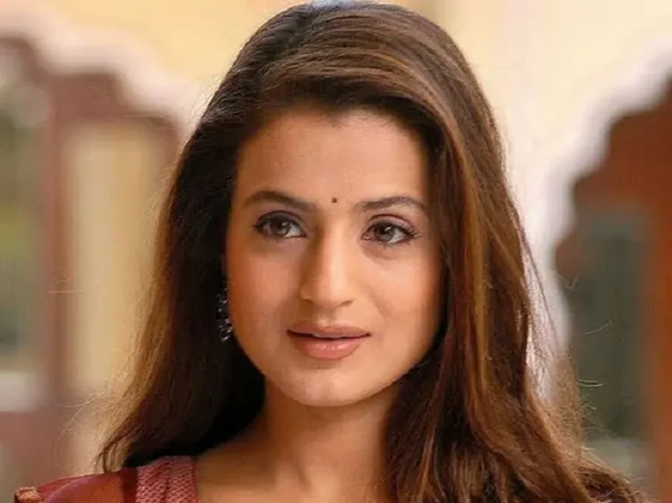 গ্রেপ্তারি পরোয়ানার মুখে যা বললেন আমিশা প্যাটেল