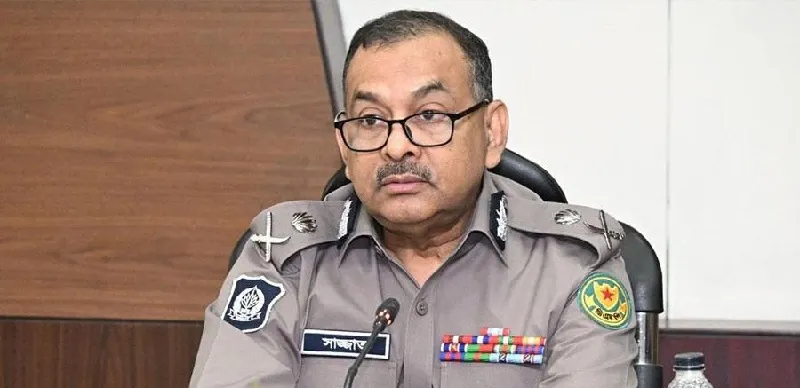 পদত্যাগ পত্র জমা দিয়েছেন ডিএমপি কমিশনার সাজ্জাত আলী