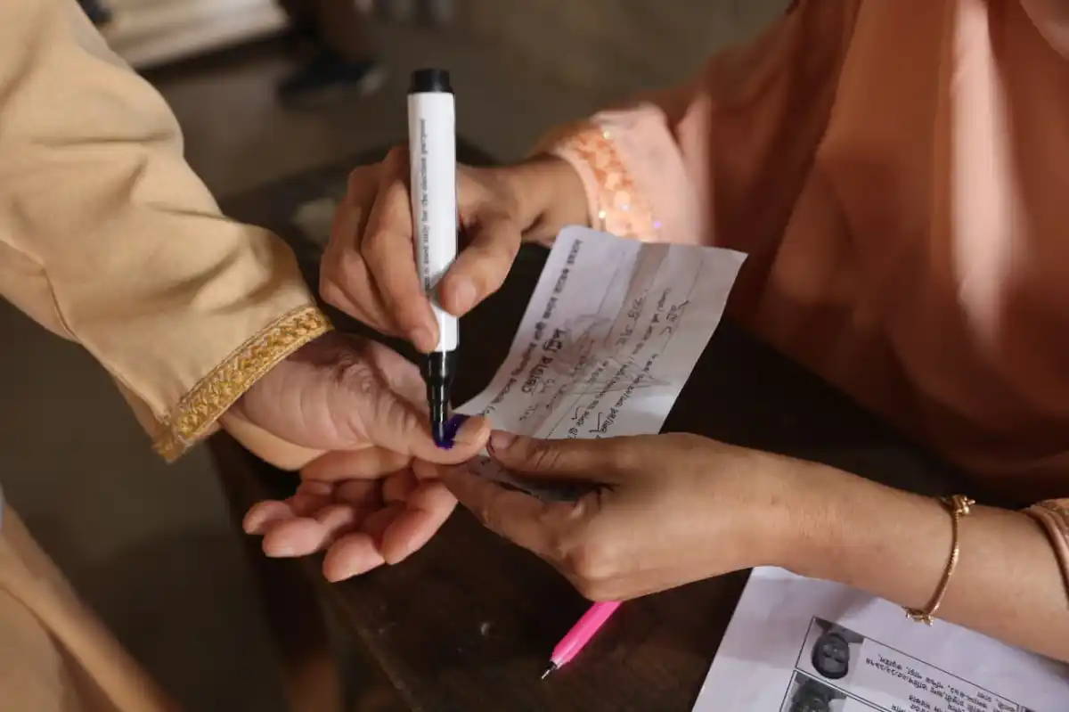 গণভোট ৬০.২৬ শতাংশ, জিতেছে ‘হ্যাঁ’