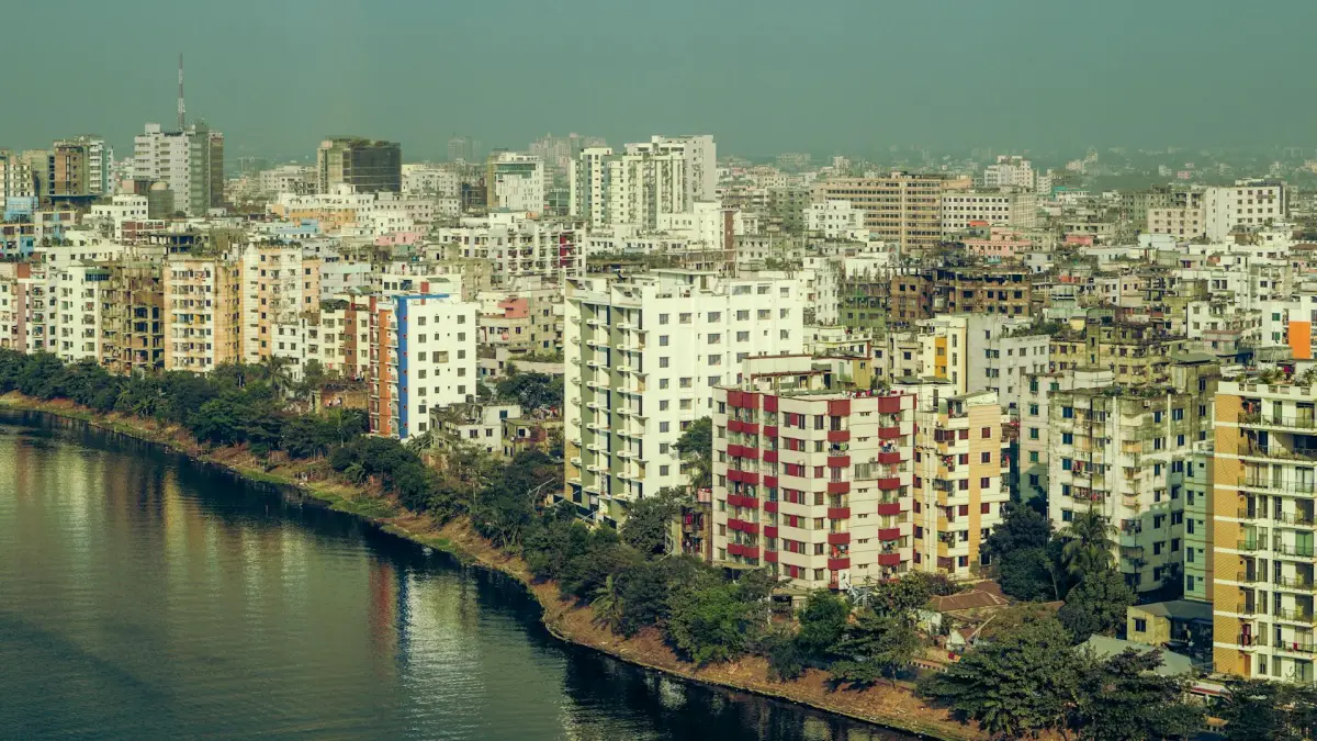 ঢাকায় বৃষ্টির সম্ভাবনা কম, ভ্যাপসা গরমে বাড়ছে অস্বস্তি