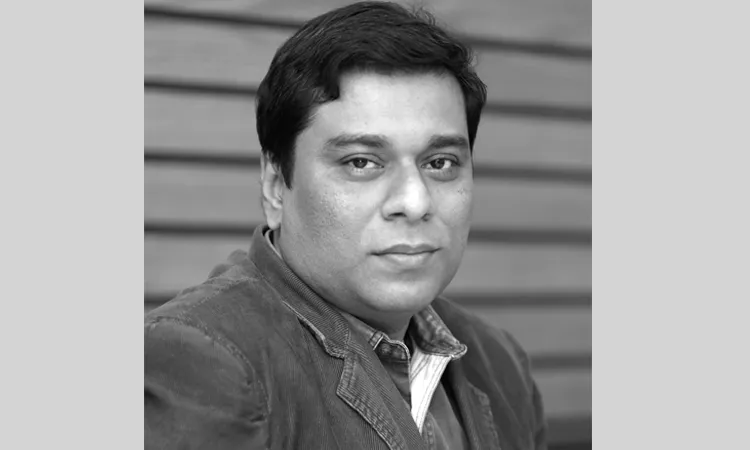 সাংবাদিক-কর্মচারীদের ‘অনাস্থা’, অফিস থেকে বের হয়ে গেলেন বাসস এমডি