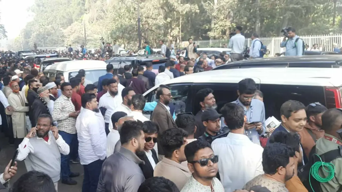 সংসদ ভবনে নবনির্বাচিত এমপিদের শপথ চলছে