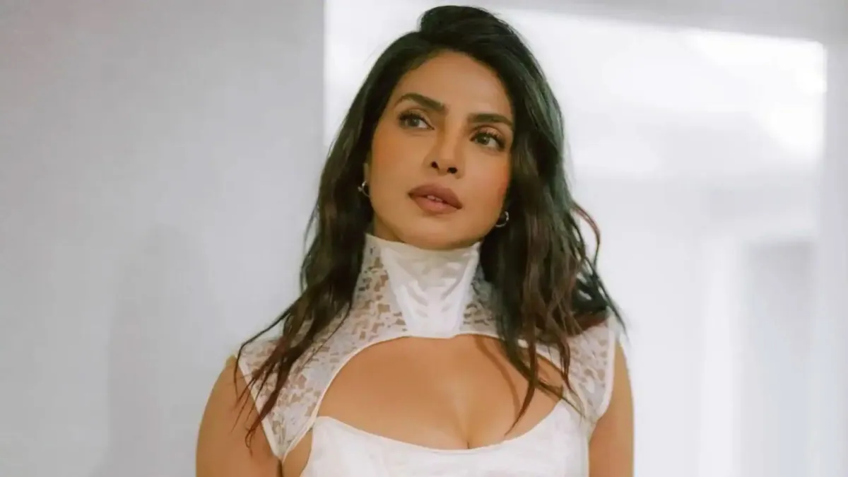 বলিউডে ‘কোণঠাসা’, হলিউডে পাড়ি ছিল টিকে থাকার লড়াই!
