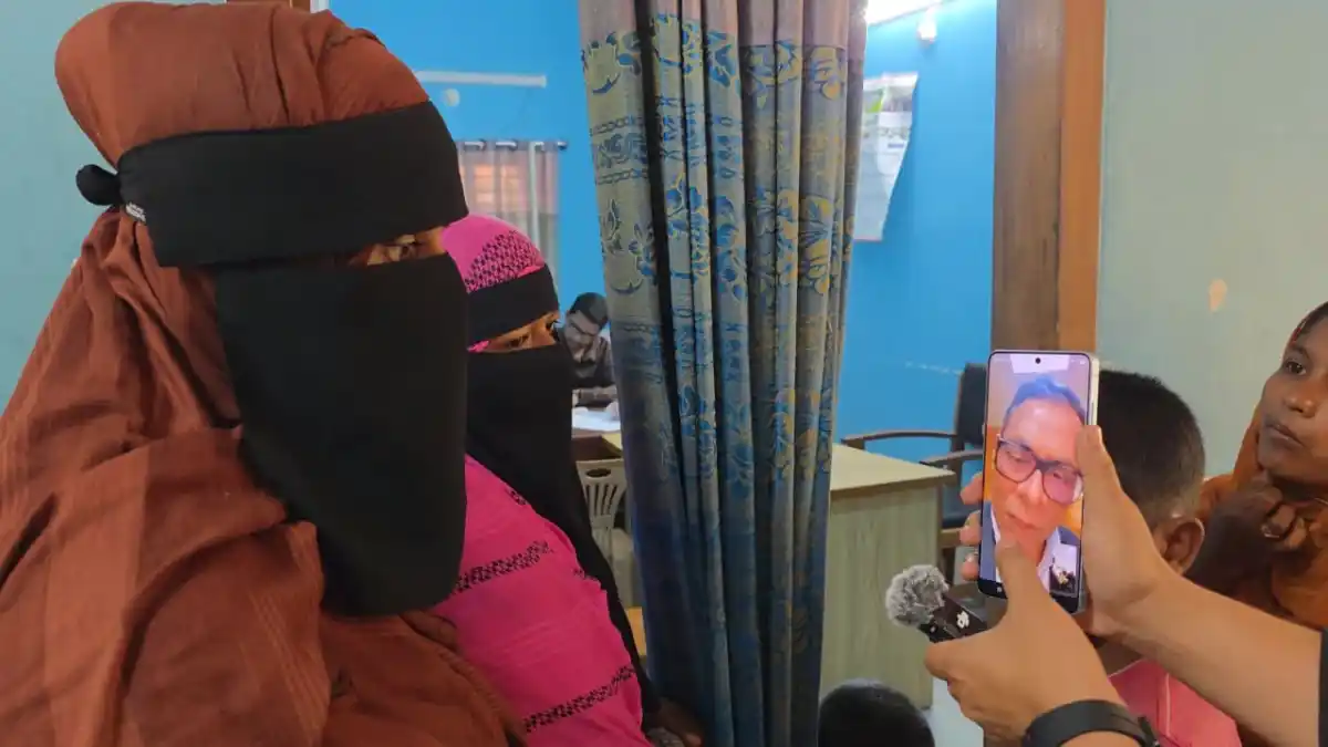 হাসপাতালে প্রতিমন্ত্রীর ঝটিকা তদারকি, ভিডিও কলে দেখলেন হাজিরা খাতা