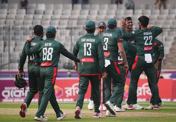 ওয়ানডেকে টি-টুয়েন্টি বানিয়ে পাকিস্তানকে হারাল বাংলাদেশ