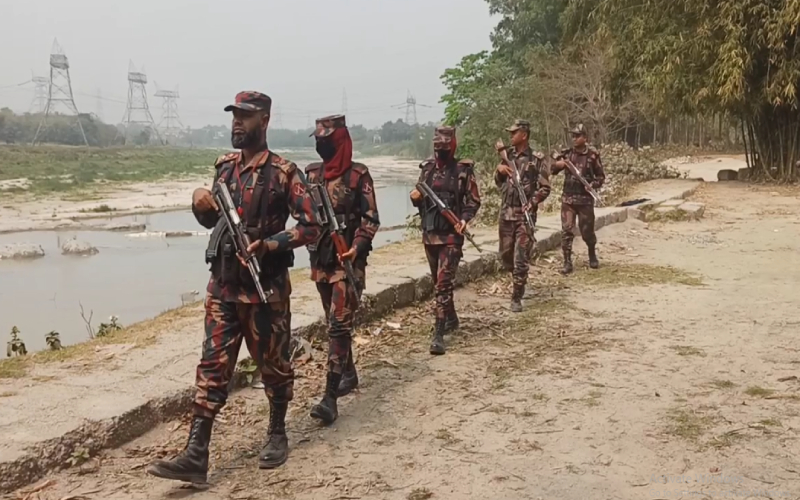 জ্বালানি তেল পাচার ঠেকাতে পঞ্চগড় সীমান্তে বিজিবির নজরদারি জোরদার