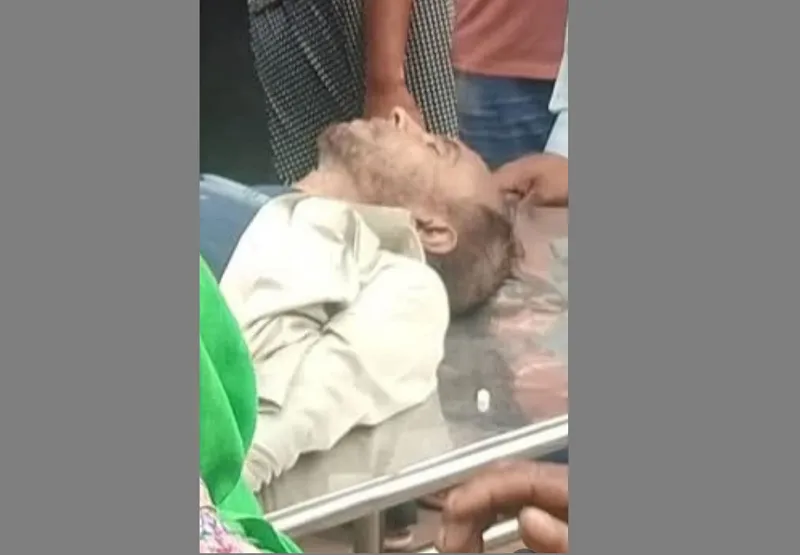 ‘ফুয়েল কার্ড’ নিতে এসে ভিড়ে অসুস্থ হয়ে একজনের মৃত্যু