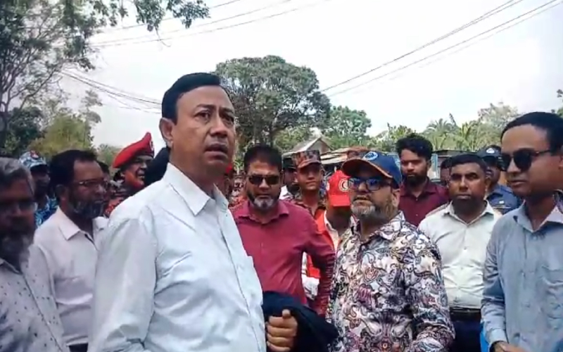 দৌলতদিয়া ঘাটে বাসডুবির ঘটনাস্থল পরিদর্শনে তদন্তকারী দল