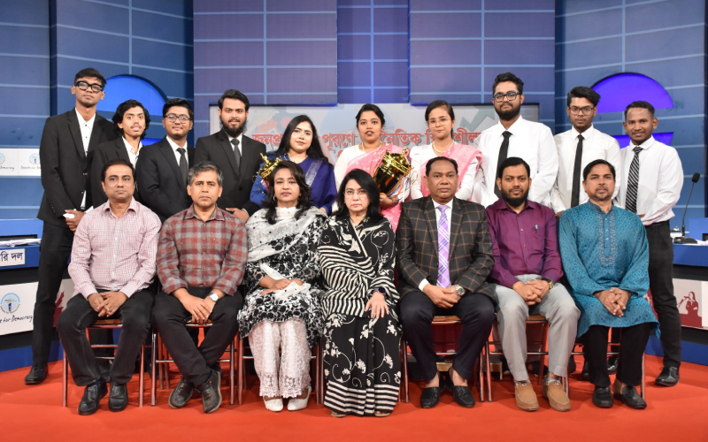 যুদ্ধ পরিস্থিতি দীর্ঘায়িত হলে বাংলাদেশের অর্থনীতিতে চাপ বাড়বে: সিপিডি নির্বাহী পরিচালক