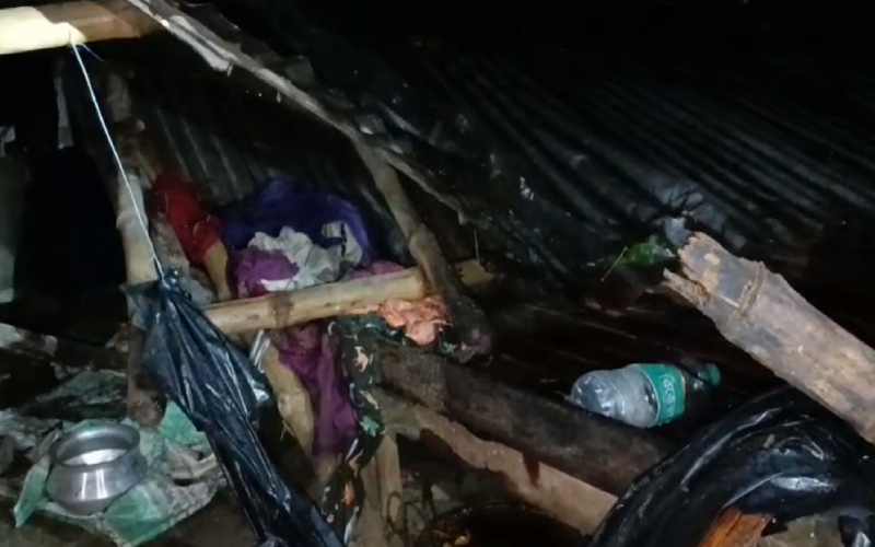 চুয়াডাঙ্গায় ঝড়ে লন্ডভন্ড দুই গ্রাম, দেয়াল চাপায় বৃদ্ধ নিহত