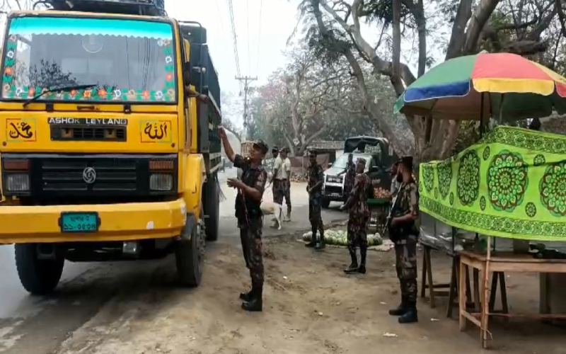 জ্বালানি তেলের পাচার ঠেকাতে চুয়াডাঙ্গা সীমান্তে সতর্ক বিজিবি