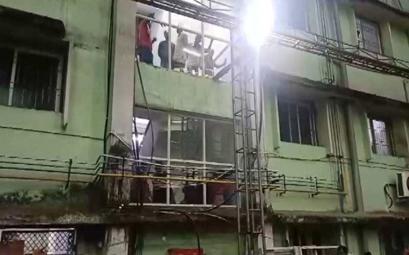 ভারতে হাসপাতালের আইসিইউতে আগুন: ১০ জনের মৃত্যু