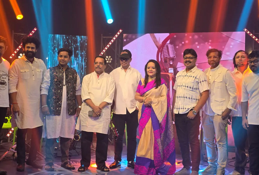সাবিনা ইয়াসমিনসহ তারকা শিল্পীদের ‘আই ফোক ফিভার’