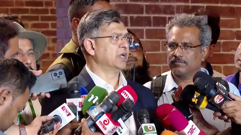 সীমান্তে অনুপ্রবেশ রোধে বিজিবি সার্বক্ষণিক সজাগ রয়েছে: স্বরাষ্ট্রমন্ত্রী