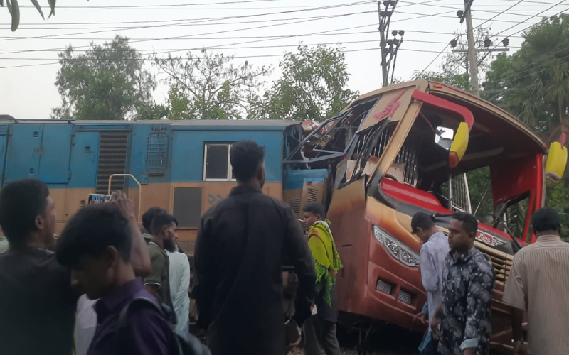 কুমিল্লার ট্রেন দুর্ঘটনায় তদন্ত কমিটি গঠন