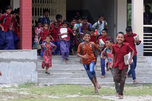 লটারি বাদ: ভর্তিযুদ্ধ শিশুদের ওপর বাড়াবে চাপ