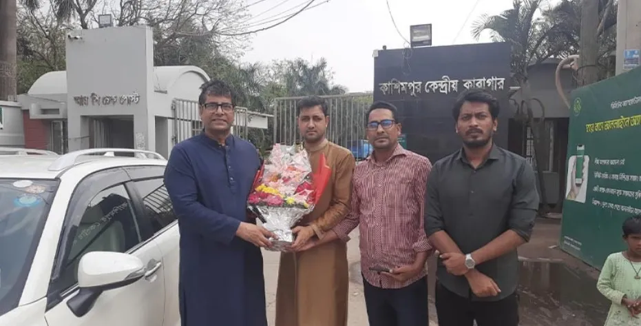 তিন মাস পর কারামুক্ত হলেন সাংবাদিক আনিস আলমগীর