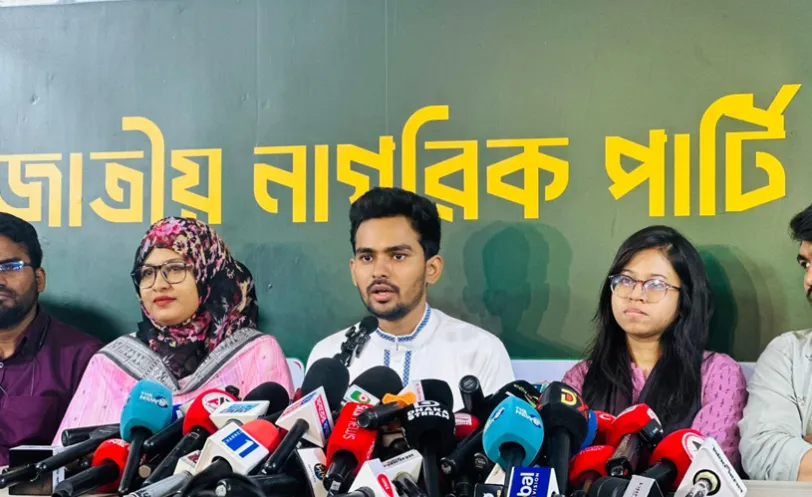 উপদেষ্টা থাকাকালীন আসিফের আয় ৮৬ লাখ, স্ত্রীর অ্যাকাউন্টে ৬১৩ টাকা