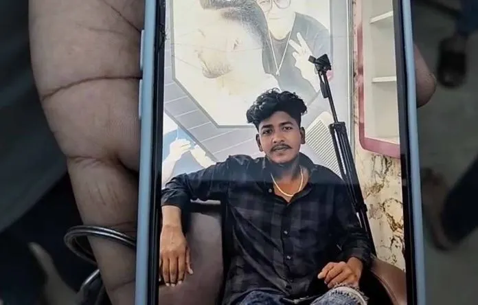 বাগেরহাটে বাড়িতে ঢুকে শিক্ষার্থীকে গুলি করে হত্যা