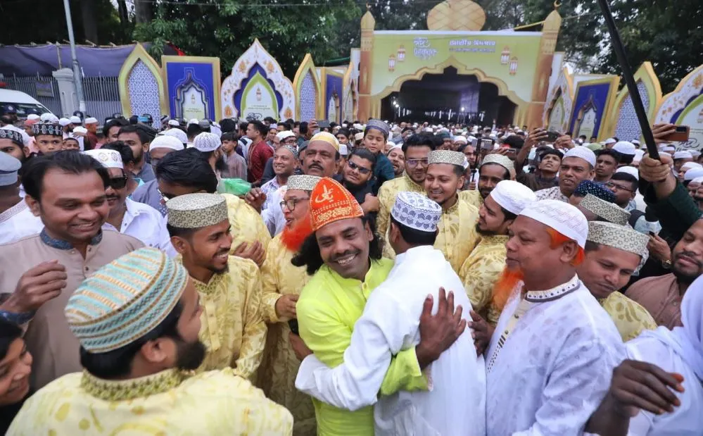 উৎসব-আনন্দ-উদ্দীপনায় পবিত্র ঈদুল ফিতর উদযাপিত