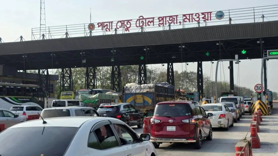 পদ্মা সেতুতে ৩৩ ঘন্টায় ৫ কোটি ৭০ লক্ষ টাকার টোল আদায়