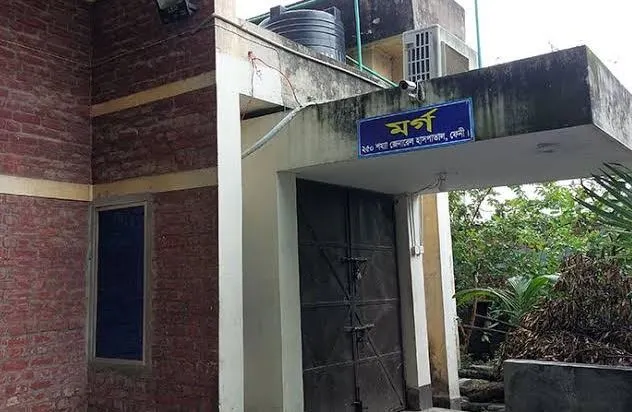 সেহরির পর মসজিদে যেতে ট্রাকের ধাক্কায় ছেলে নিহত, মৃত্যুশয্যায় পিতা