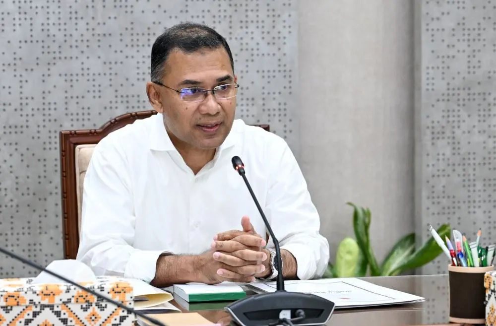 ঈদের ছুটি শেষেই টানা ১১ ঘণ্টা অফিস করলেন প্রধানমন্ত্রী