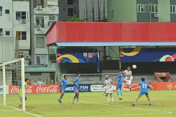 ফাইনালে প্রথমার্ধে গোলশূন্য সমতায় বাংলাদেশ-ভারত