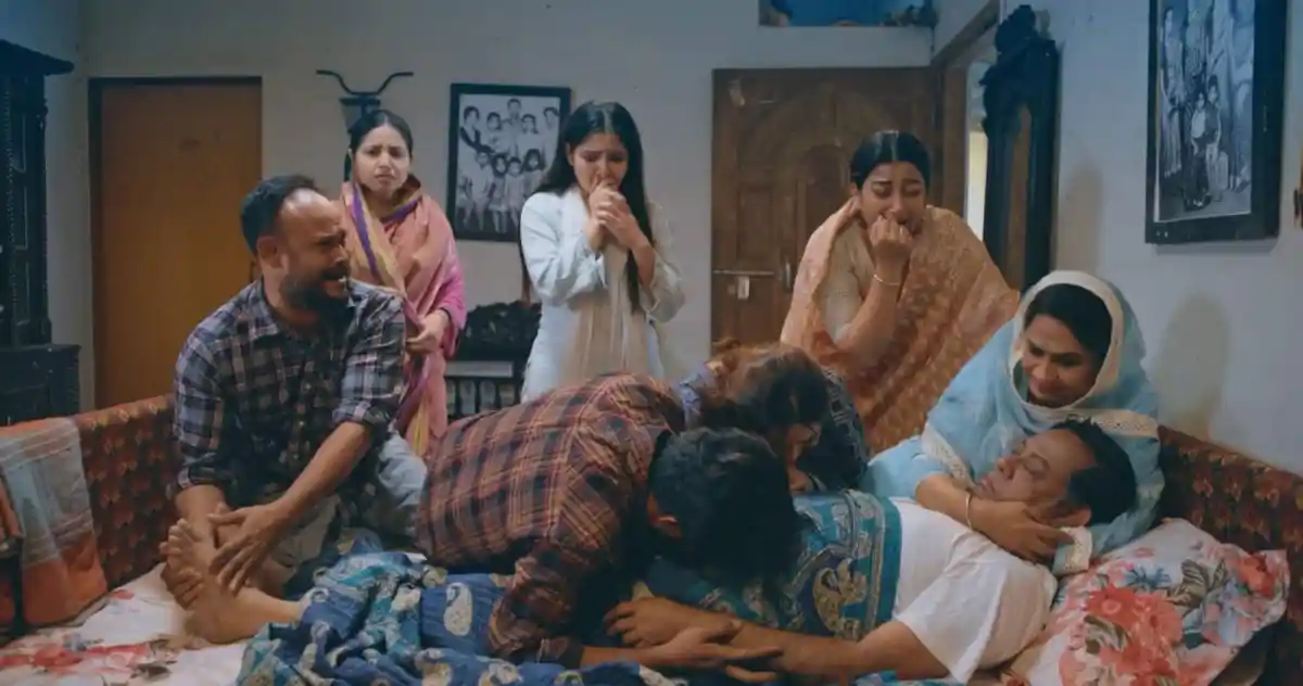 দর্শকরা কাঁদছেন, একটি নাটকীয় মুহূর্তের দৃশ্য. Channel i News - চ্যানেল আই নিউজ