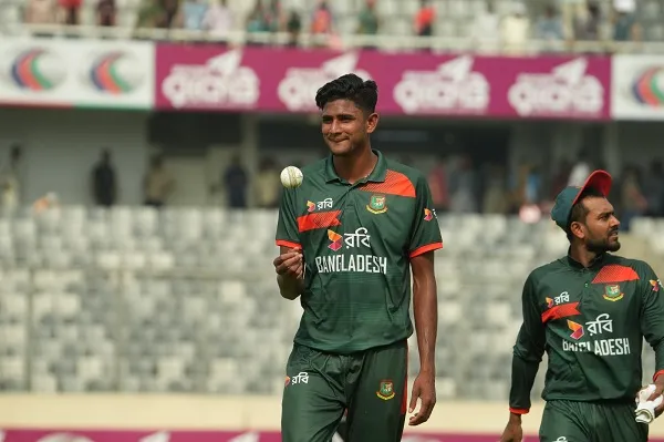 নাহিদের বোলিং দেখে ওয়াকারের কথা মনে পড়ছে টেইটের