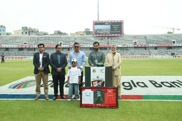 রুবেলকে বিসিবির সম্মাননা, বিদায়বেলায় পরিবার-কোচকে স্মরণ