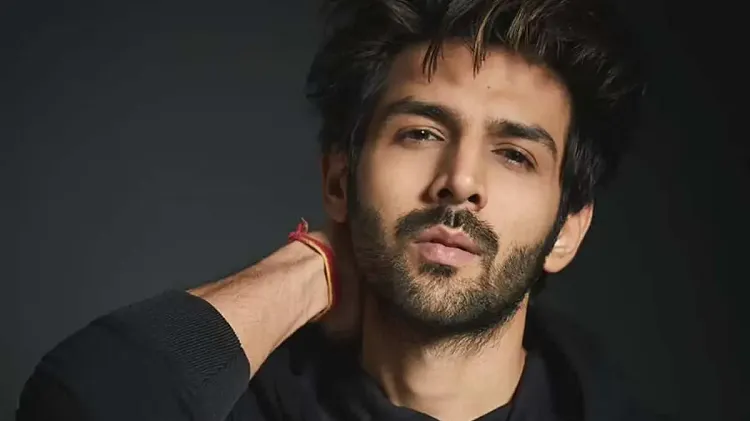 যে অভিযোগ নিয়ে হাইকোর্টে কার্তিক