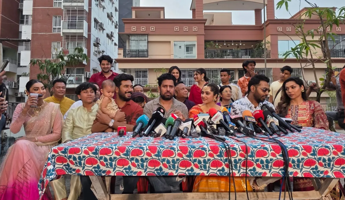 শেষ হচ্ছে পারিবারিক গল্পে দর্শক মাতানো নাটক