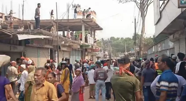 ফরিদপুরে চার গ্রামবাসীর সংঘর্ষ, ধাওয়া-পাল্টা ধাওয়া অব্যাহত